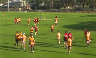 Aussie Rules Training Drills: Three Man Weave